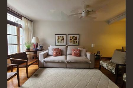 Casa à venda com 149m², 2 quartos e 2 vagas