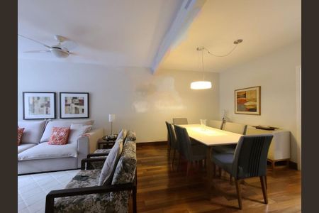 Casa à venda com 149m², 2 quartos e 2 vagas