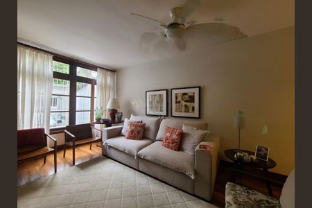 Casa à venda com 149m², 2 quartos e 2 vagas