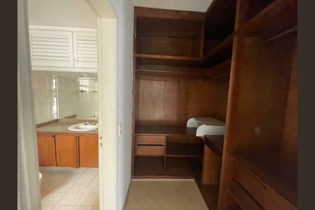 Apartamento para alugar com 242m², 4 quartos e 4 vagas