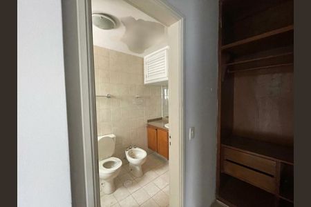 Apartamento para alugar com 242m², 4 quartos e 4 vagas