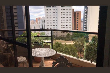 Apartamento à venda com 170m², 4 quartos e 4 vagas