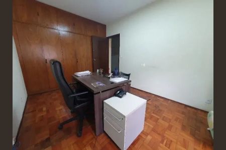 Casa à venda com 320m², 4 quartos e 6 vagas
