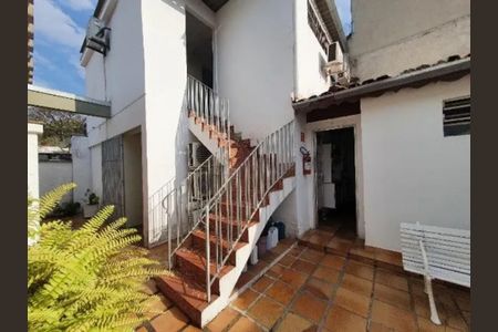Casa à venda com 320m², 4 quartos e 6 vagas