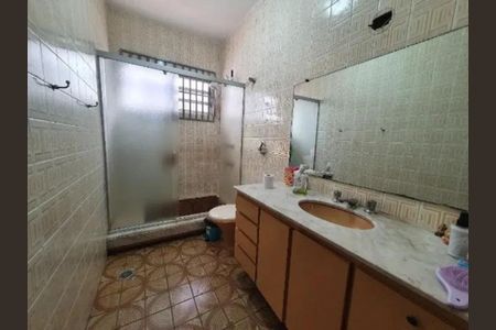 Casa à venda com 320m², 4 quartos e 6 vagas