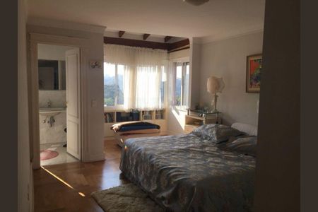 Casa à venda com 700m², 4 quartos e 2 vagas