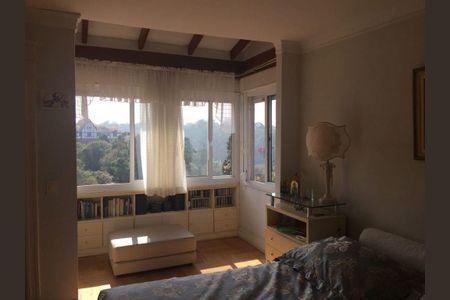 Casa à venda com 700m², 4 quartos e 2 vagas