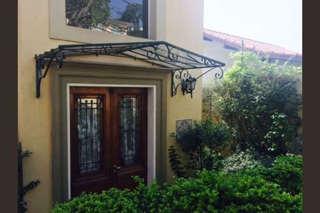 Casa à venda com 700m², 4 quartos e 2 vagas