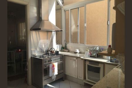 Casa à venda com 700m², 4 quartos e 2 vagas