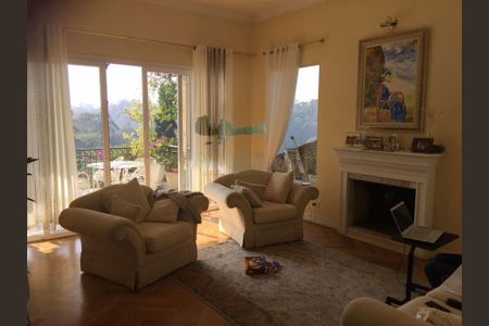 Casa à venda com 700m², 4 quartos e 2 vagas