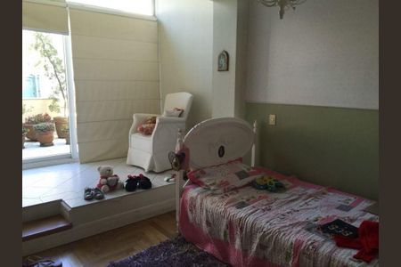 Casa à venda com 700m², 4 quartos e 2 vagas