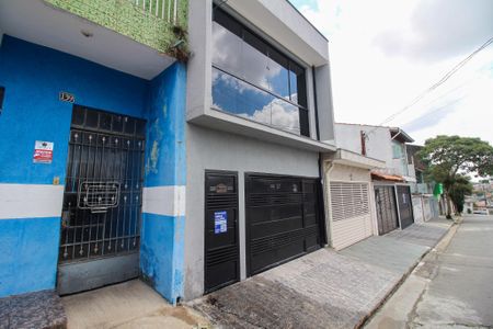 Casa à venda com 70m², 2 quartos e sem vaga Casa à venda com 70m², 2 quartos e sem vagaFachada