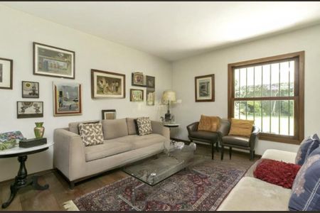 Casa à venda com 380m², 4 quartos e 3 vagas