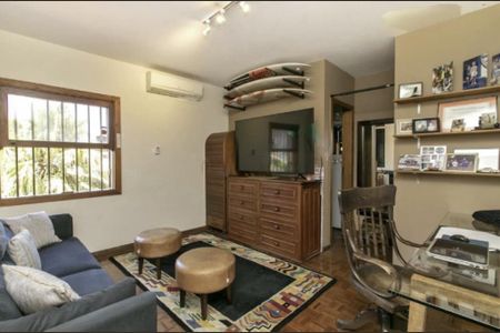 Casa à venda com 380m², 4 quartos e 3 vagas