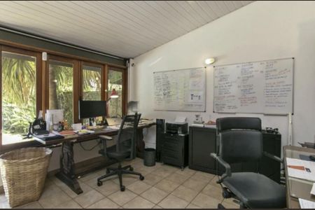 Casa à venda com 380m², 4 quartos e 3 vagas