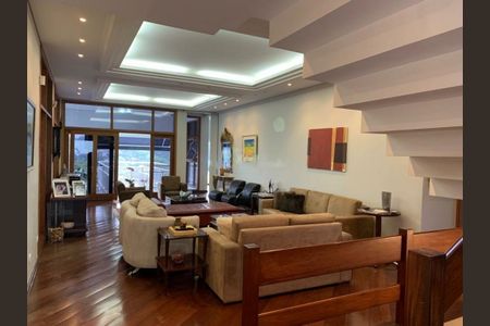 Casa à venda com 594m², 5 quartos e 6 vagas