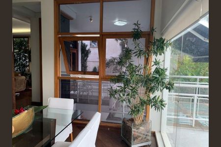 Casa à venda com 594m², 5 quartos e 6 vagas