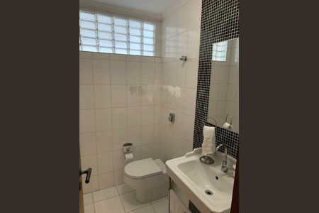 Casa à venda com 594m², 5 quartos e 6 vagas