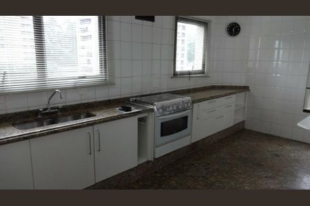 Apartamento à venda com 251m², 4 quartos e 3 vagas