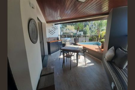 Apartamento à venda com 235m², 2 quartos e 3 vagas