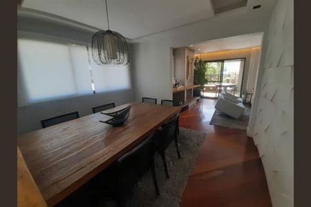 Apartamento à venda com 235m², 2 quartos e 3 vagas