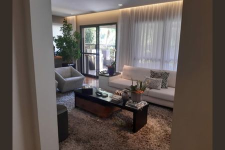 Apartamento à venda com 235m², 2 quartos e 3 vagas