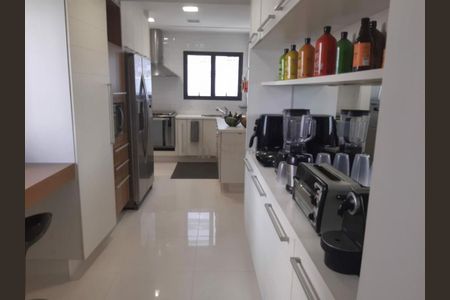 Apartamento à venda com 235m², 2 quartos e 3 vagas