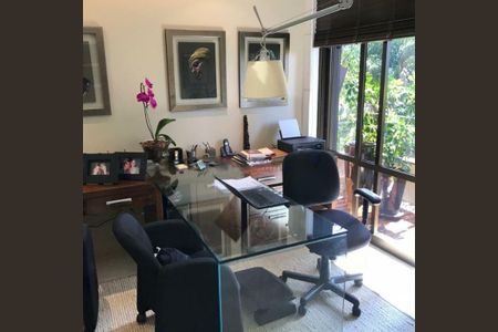 Apartamento à venda com 223m², 4 quartos e 4 vagas