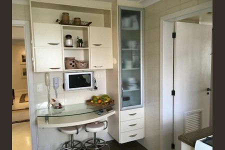 Apartamento à venda com 223m², 4 quartos e 4 vagas