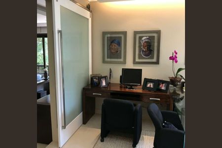 Apartamento à venda com 223m², 4 quartos e 4 vagas
