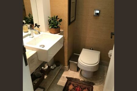 Apartamento à venda com 223m², 4 quartos e 4 vagas
