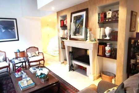 Casa à venda com 363m², 4 quartos e 6 vagas