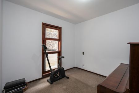 Casa à venda com 223m², 5 quartos e 4 vagas Casa à venda com 223m², 5 quartos e 4 vagasQuarto 3