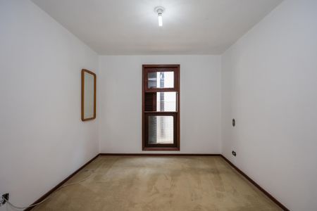 Casa à venda com 223m², 5 quartos e 4 vagas Casa à venda com 223m², 5 quartos e 4 vagasSuíte