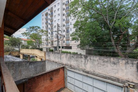 Casa à venda com 223m², 5 quartos e 4 vagas Casa à venda com 223m², 5 quartos e 4 vagasVista da Varanda da Sala