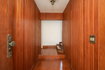 Casa à venda com 223m², 5 quartos e 4 vagas Casa à venda com 223m², 5 quartos e 4 vagasHall de entrada