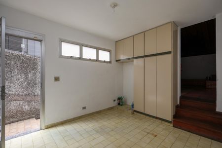 Casa à venda com 223m², 5 quartos e 4 vagas Casa à venda com 223m², 5 quartos e 4 vagasCopa