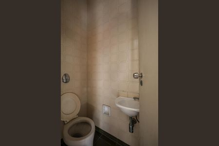 Casa à venda com 223m², 5 quartos e 4 vagas Casa à venda com 223m², 5 quartos e 4 vagasÁrea de Serviço