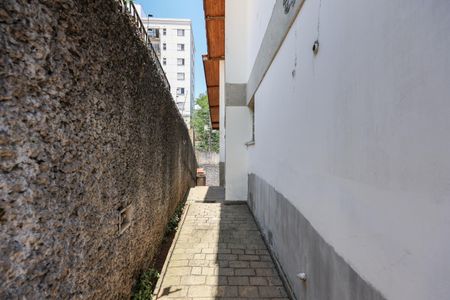 Casa à venda com 223m², 5 quartos e 4 vagas Casa à venda com 223m², 5 quartos e 4 vagasÁrea externa