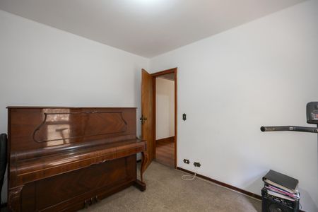 Casa à venda com 223m², 5 quartos e 4 vagas Casa à venda com 223m², 5 quartos e 4 vagasQuarto 3