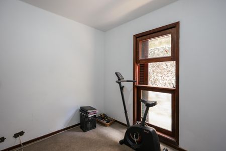 Casa à venda com 223m², 5 quartos e 4 vagas Casa à venda com 223m², 5 quartos e 4 vagasQuarto 3