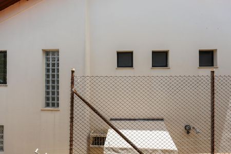 Casa à venda com 223m², 5 quartos e 4 vagas Casa à venda com 223m², 5 quartos e 4 vagasVista do Quarto