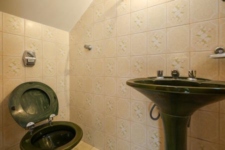 Casa à venda com 223m², 5 quartos e 4 vagas Casa à venda com 223m², 5 quartos e 4 vagasLavabo