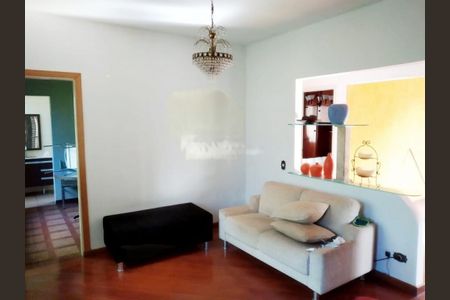 Casa à venda com 207m², 3 quartos e 4 vagas