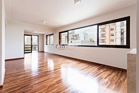 Apartamento à venda com 210m², 3 quartos e 3 vagas