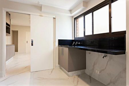 Apartamento à venda com 210m², 3 quartos e 3 vagas