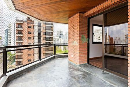 Apartamento à venda com 210m², 3 quartos e 3 vagas