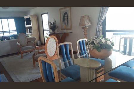 Apartamento à venda com 210m², 3 quartos e 3 vagas