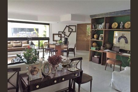 Apartamento à venda com 227m², 3 quartos e 3 vagas