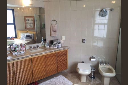 Apartamento à venda com 227m², 3 quartos e 3 vagas